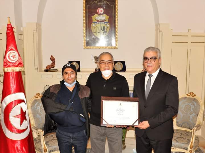 Tunisie : Le ministre de l’Éducation reçoit le Directeur de la clinique qui a pris en charge le professeur Sahbi Ben Slama