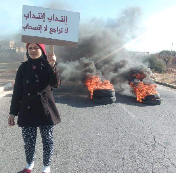 Sidi Bouzid: Des diplômés chômeurs bloquent la RN°14