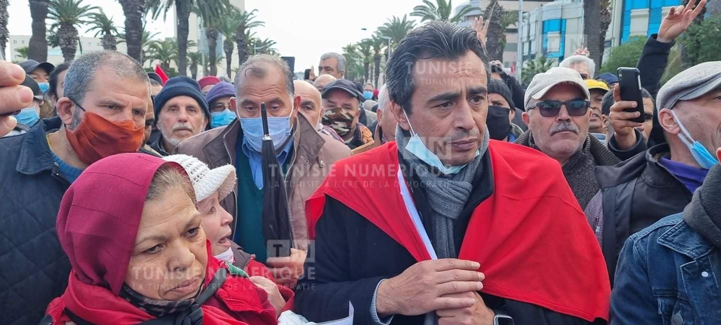 Ben Mbarek : La police a procédé à la militarisation de la ville de Tunis