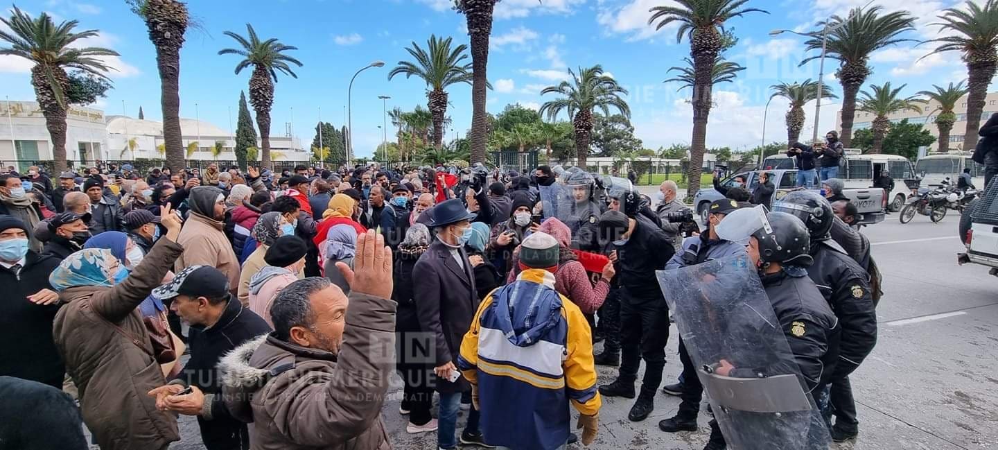 Manif des Avocats: La police agresse Abderrazek Kilani, assure Dilou