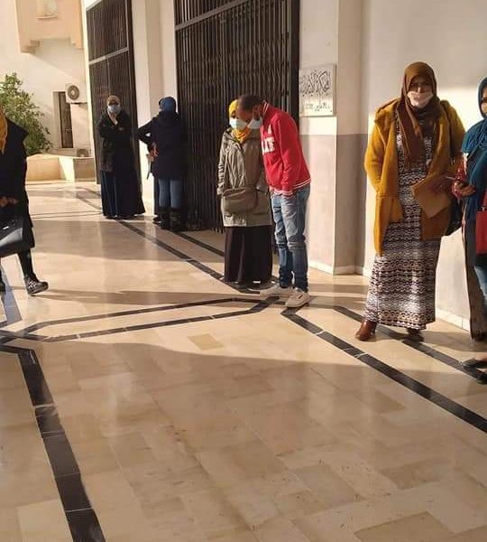 Tataouine: Les greffiers des tribunaux protestent
