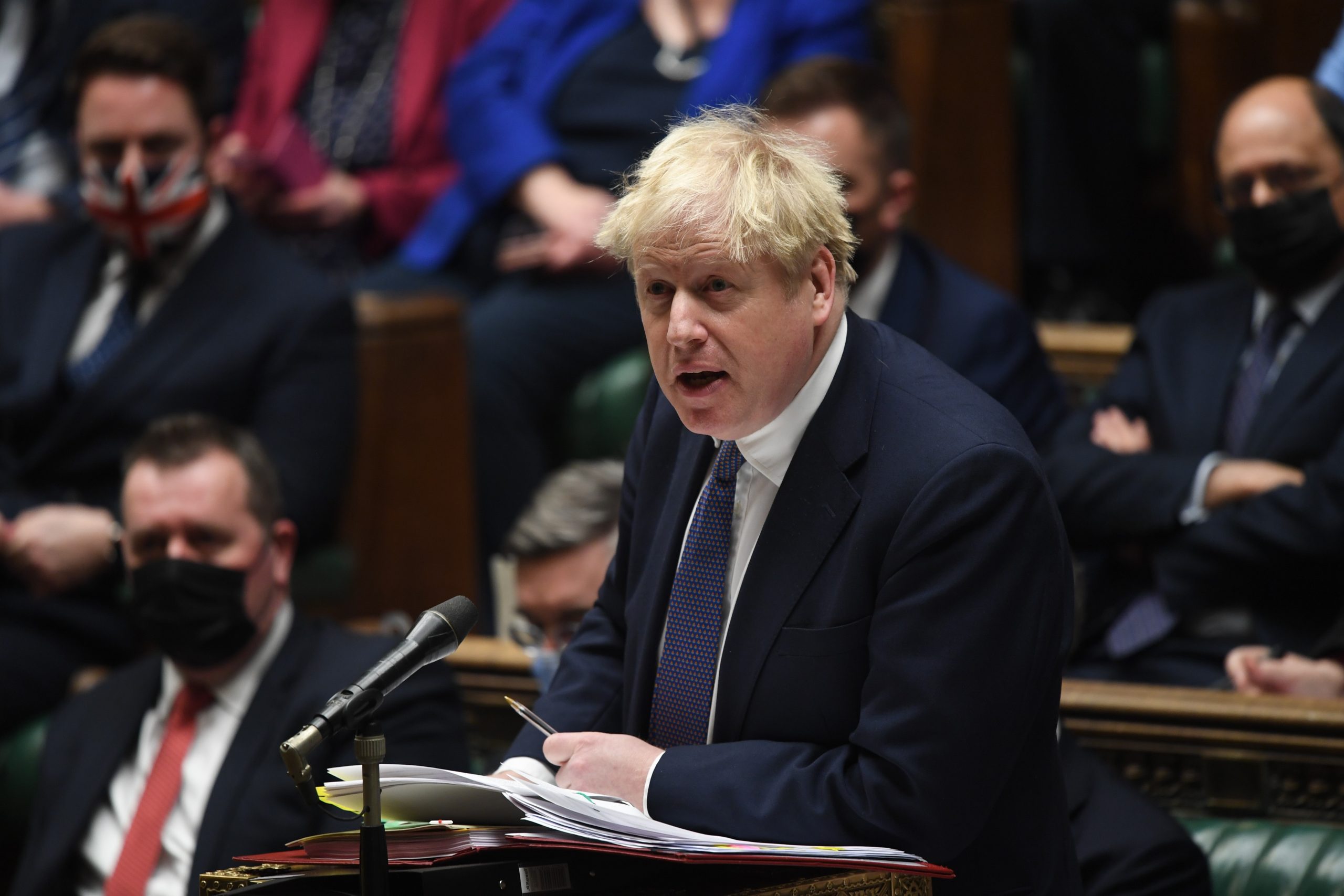 Royaume-Uni : Boris Johnson pourrait être balayé par ses fêtes en plein confinement