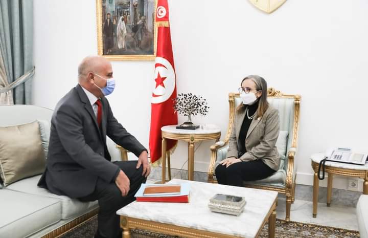Tunisie : La Cheffe du gouvernement reçoit le Contrôleur Général des Services Publics