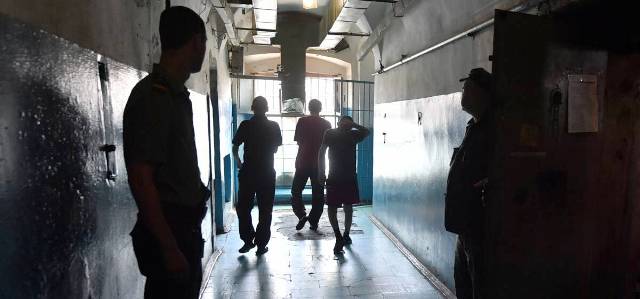 L’Ukraine utilise les détenus pour combattre contre la Russie