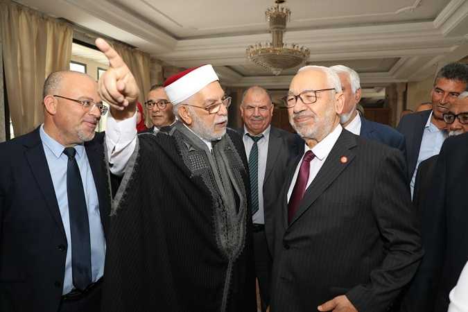 Les ex-copains de Ghannouchi se tirent dans les pattes, c’est Saied qui sera content