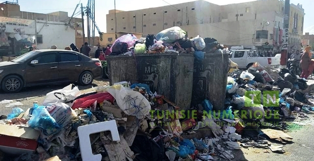 Tunisie – Les villes tunisiennes croulent sous les ordures