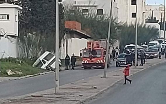 Bab Saadoun: Un véhicule de police tombe dans Oued [Photos]