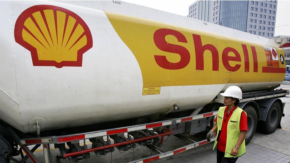 Guerre en Ukraine: Shell veut se retirer du pétrole et du gaz russes