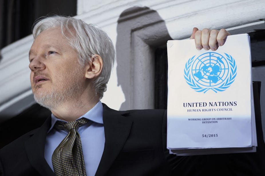 Le fondateur de WikiLeaks se marie en prison avec son avocate
