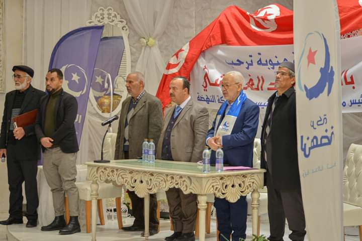 Tunisie : Ghannouchi supervise une rencontre avec des membres des structures d’Ennahdha à la Manouba
