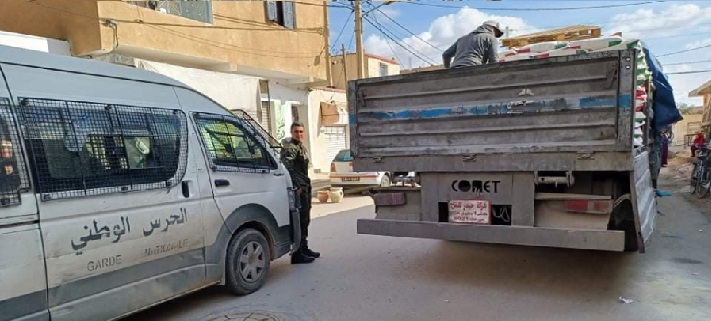 Tunisie – Sidi Bouzid : Saisie d’un camion qui transportait 10 tonnes de semoule non déclarées