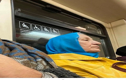 Russie-Ukraine : Le geste fou de cette dame dans le métro de Moscou