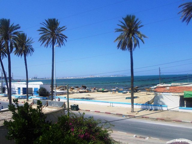 Après les plages de Sousse les bulldozers frappent à Radès