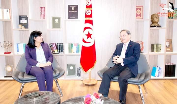 Tunisie : Abir Moussi rencontre l’ambassadeur de Chine en Tunisie