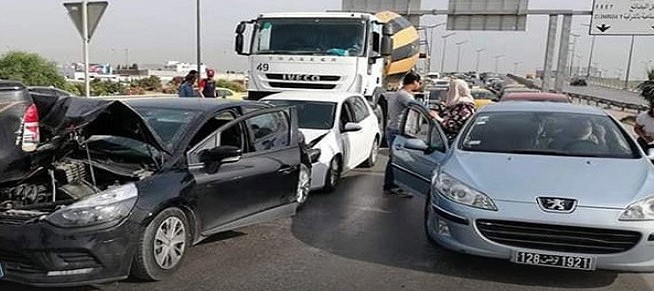 Tunisie – Un mort et quatre blessés dans un carambolage à Sidi Rezig
