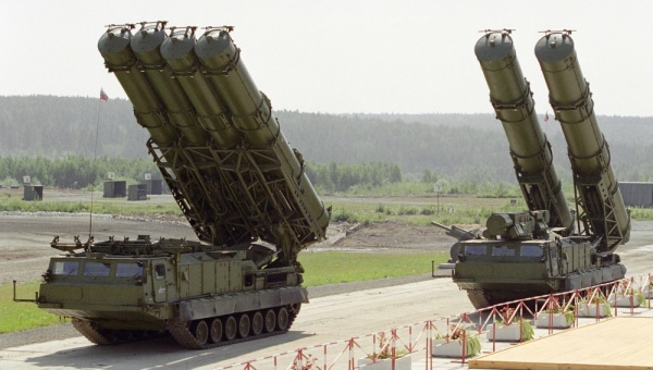 Le système “S-300” fourni à l’Ukraine par la Slovaquie a été détruit par la Russie