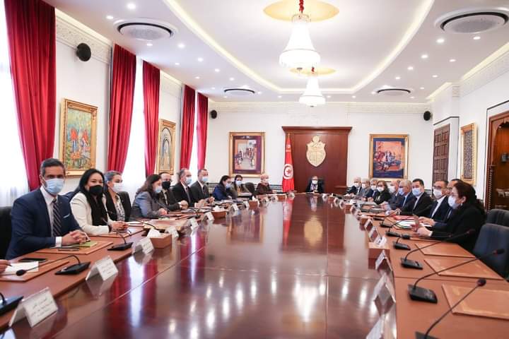 Tunisie : Renforcement du partenariat entre les secteurs public et privé, au cœur du conseil ministériel