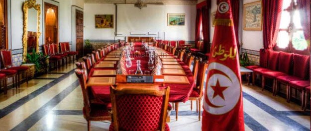Remaniement ministériel imminent : La Tunisie livrée à une guerre des clans