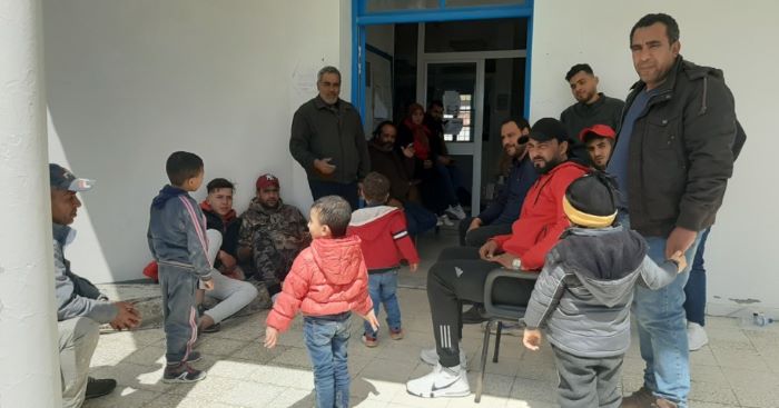Tunisie – Mahdia : Des marins pêcheurs bloquent l’entrée du port de pêche