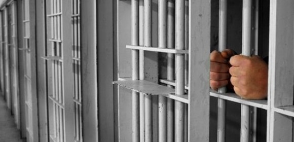 Sousse: Mandat de dépôt en prison contre un sécuritaire pour possession de drogue