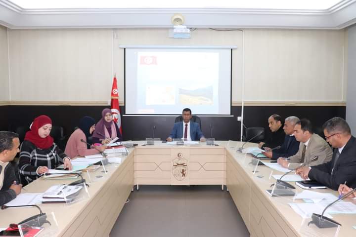 Tunisie-Jendouba [PHOTOS] : Une séance de travail sur le logement social