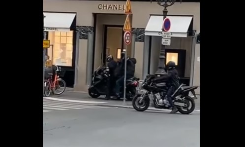 VIDEO : Braquage d’une bijouterie à Paris en plein jour