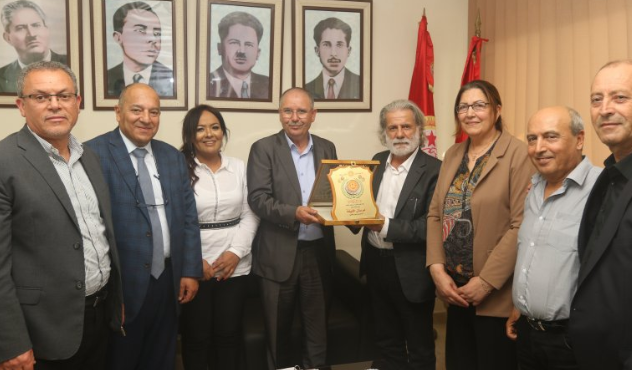 Tunisie : L’UGTT rend hommage à l’artiste Marcel Khalifé