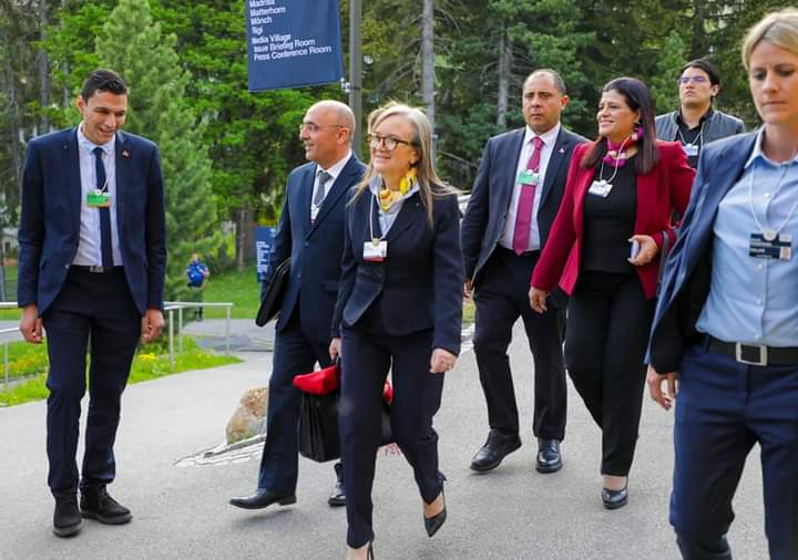 Suisse : Bouden participe aux travaux du forum économique de Davos