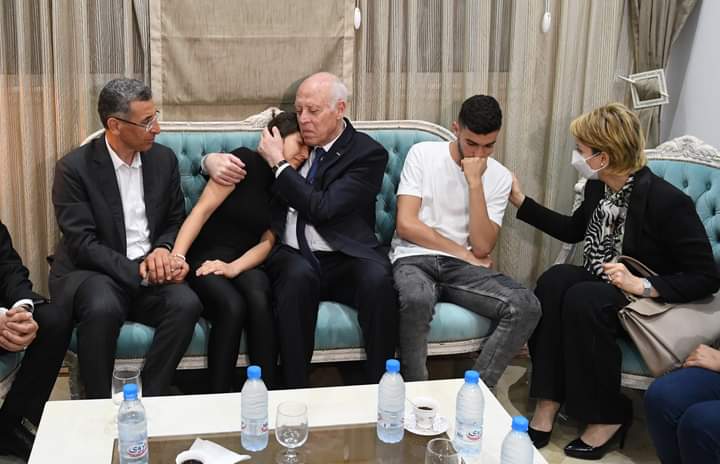 Sousse : Condoléances du couple présidentiel au ministre de l’intérieur.