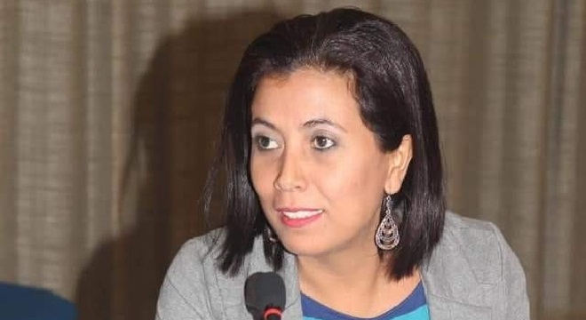 Amira Mohamed: Selon le communiqué de l’ISIE, les discussions politiques sont interdites jusqu’au 3 juillet [Audio]