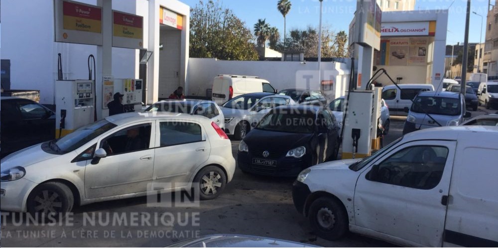 Pénurie de carburants en Tunisie : L’Etat aurait oublié d’en acheter suffisamment !