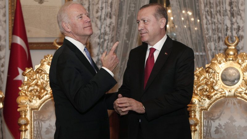 Ukraine : Comment Biden et Erdogan font leur beurre avec la guerre de Poutine