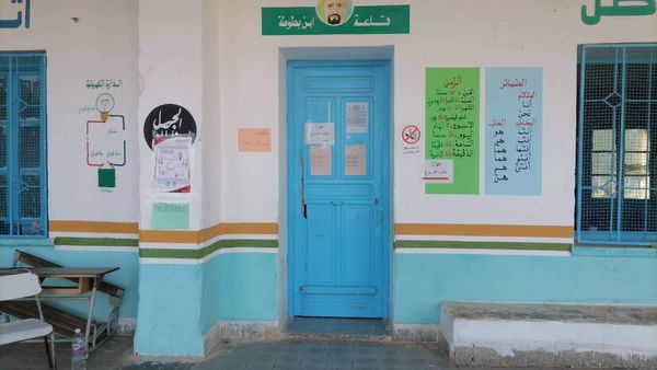 Référendum: Poursuite des opérations de vote à l’école primaire de Sidi Harath (Photos)