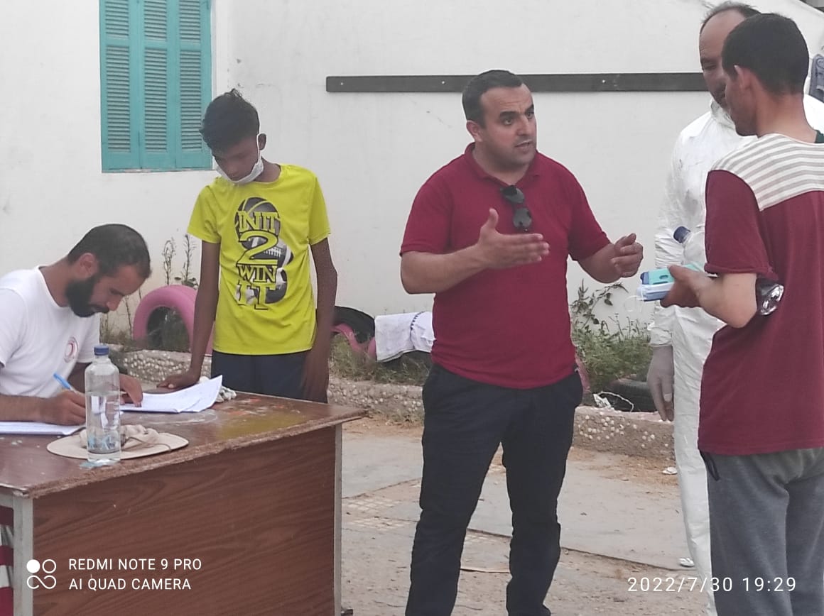 Tunisie – Mahdia : Dans un élan solidaire le délégué de Rejiche assure l’hébergement de clandestins dans une école primaire (Photos)