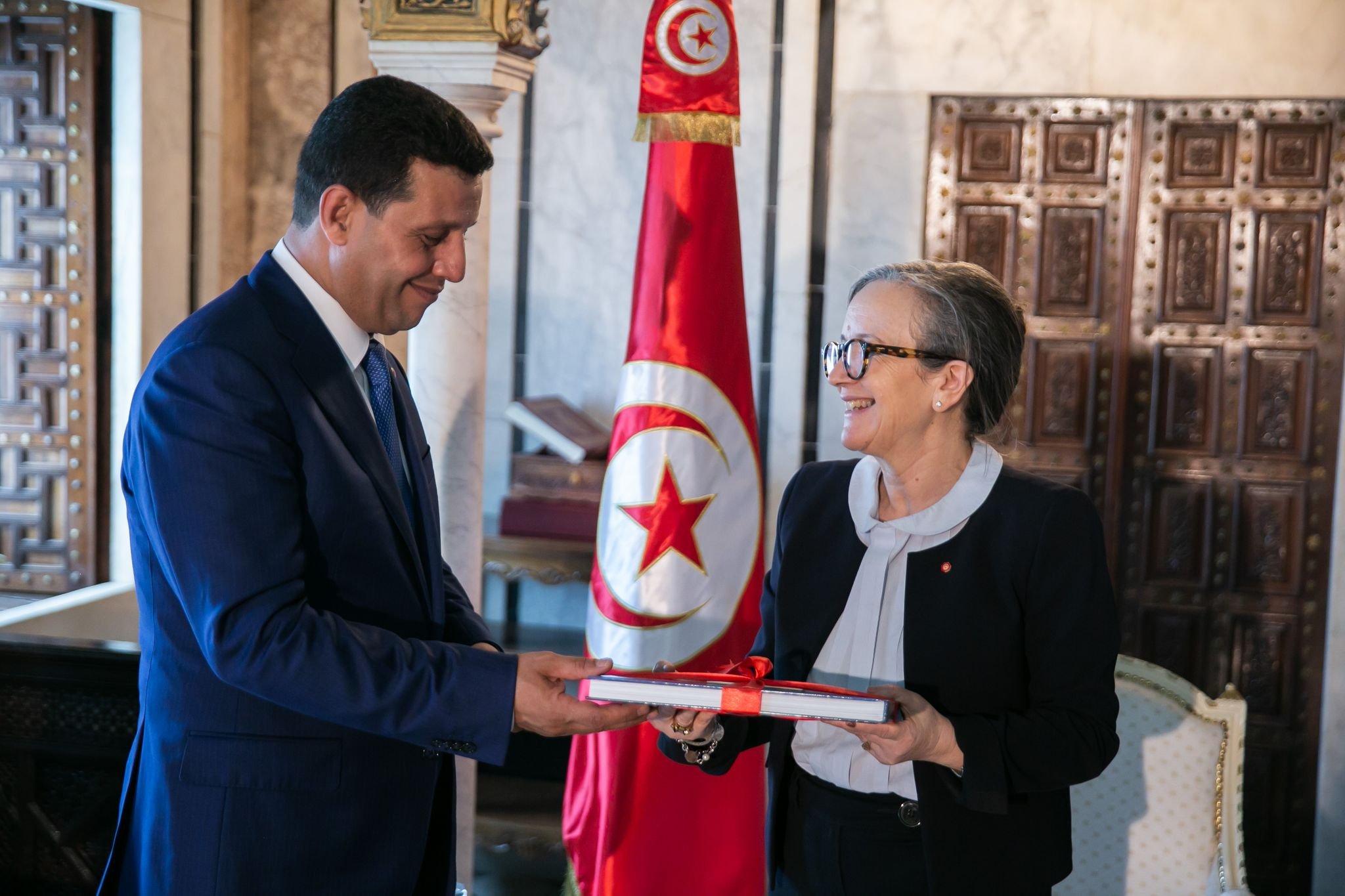 Najla Bouden reçoit le ministre du Tourisme algérien
