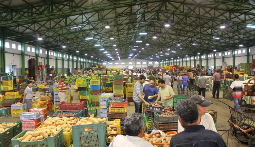 Les prix des produits alimentaires s’envolent en Tunisie alors qu’ils baissent dans le monde