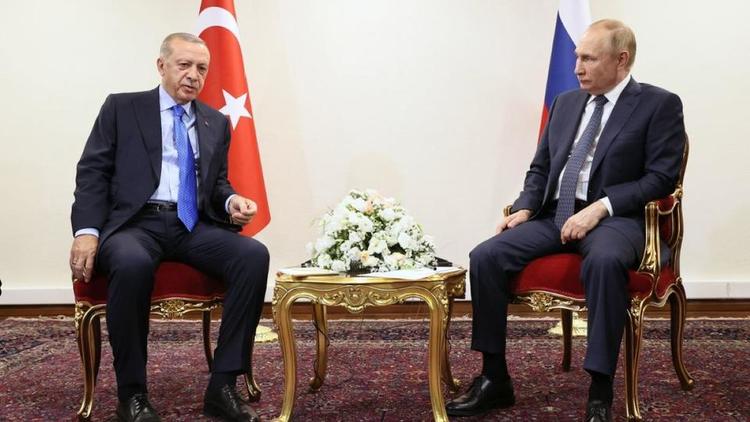 Le maître du monde c’est Erdogan pas Biden, il le démontre chez Poutine