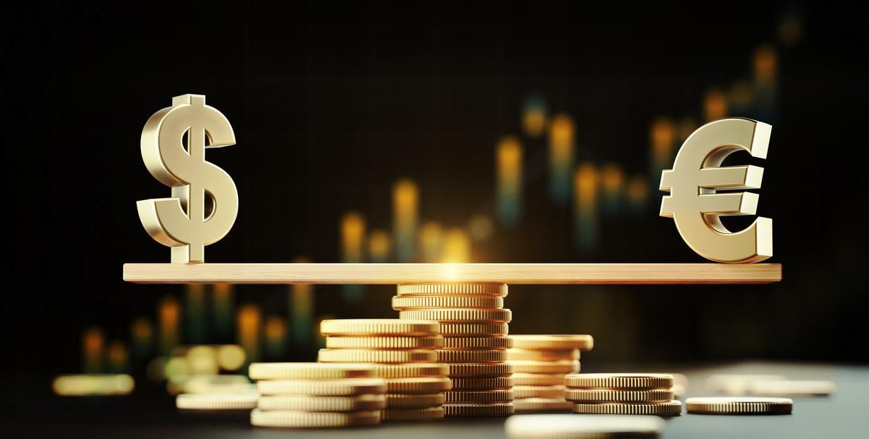 Inquiétude en Europe : L’euro plonge à son plus bas niveau en deux ans face au dollar