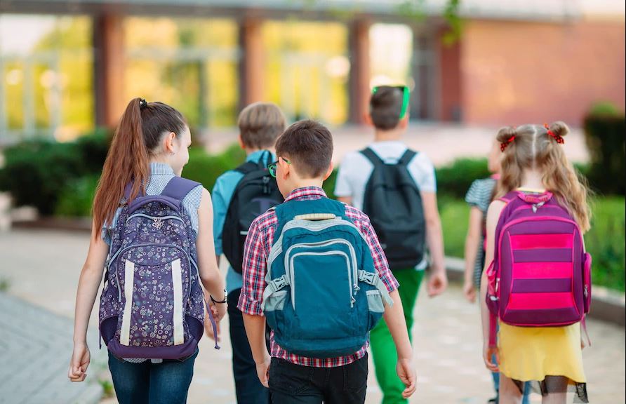 Rentrée scolaire: Fayçal Abbassi appelle les parents à acheter des produits locaux