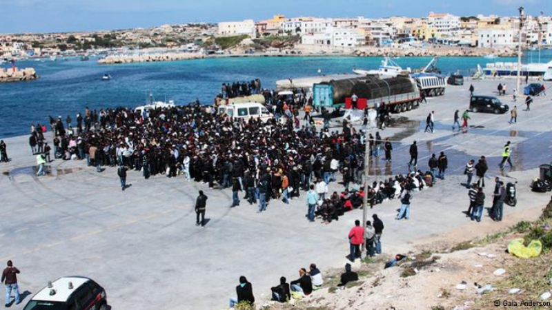 Plus de 1000 migrants débarquent en Italie en un weekend