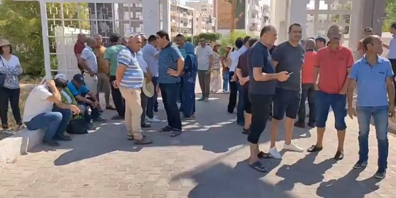 Tunisie – Sfax : Sit-in des enseignants du secondaire devant la direction régionale de l’éducation