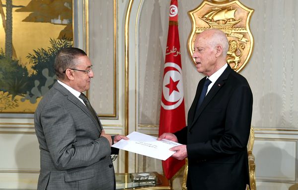 Kaïs Saïed reçoit le ministre algérien de l’Intérieur