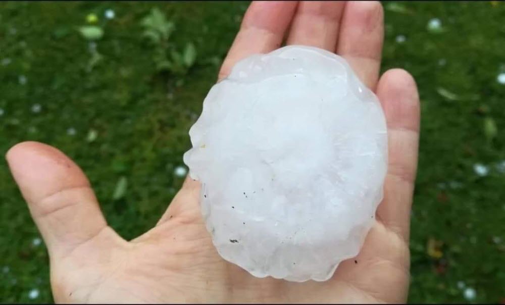 Espagne : Une fillette meurt après avoir reçu un gros grêlon sur la tête