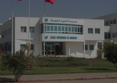 Tunisie – TRANSTU : Installation d’un nouveau guichet de vente des abonnements universitaires à la faculté de La Manouba