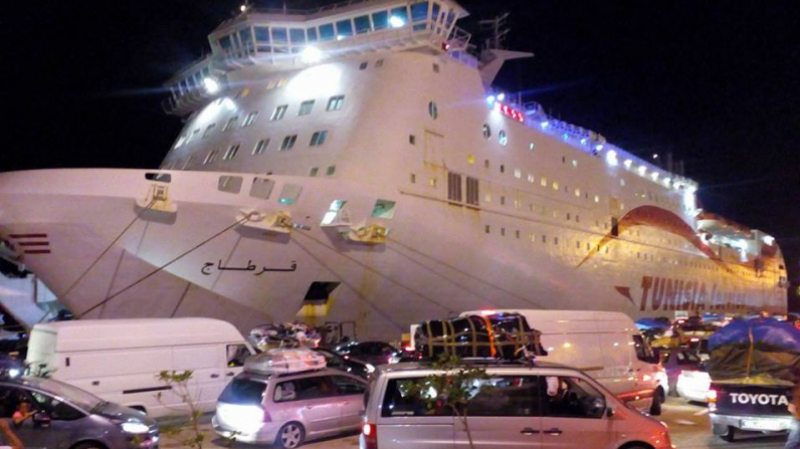Tunisie – Zarzis : des propriétaires de camionnettes empêchés d’embarquer vers Marseille