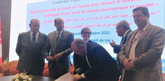 Tunisie – Signature de l’accord de l’augmentation des salaires du secteur des bâtiments
