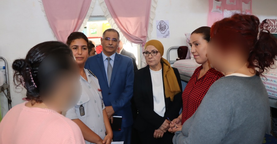 Tunisie – La ministre de la justice en visite inopinée à la prison des femmes à La Manouba