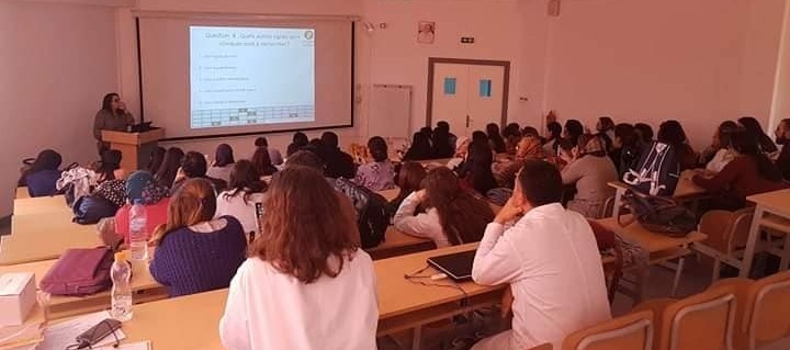 Tunisie – Les jeunes médecins refusent la permission aux étudiants en médecine en Ukraine de suivre des stages dans les hôpitaux tunisiens