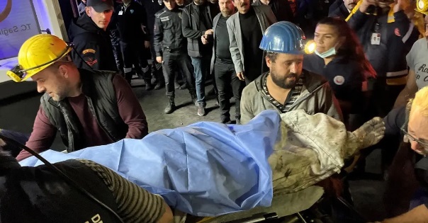 Plus de quarante morts dans l’explosion au fond d’une mine en Turquie