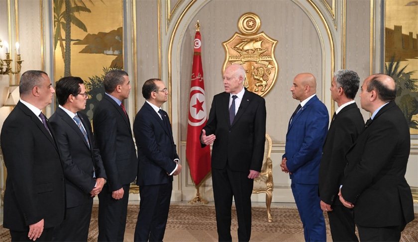 Première grande reculade de Saied, à cause de la main étrangère